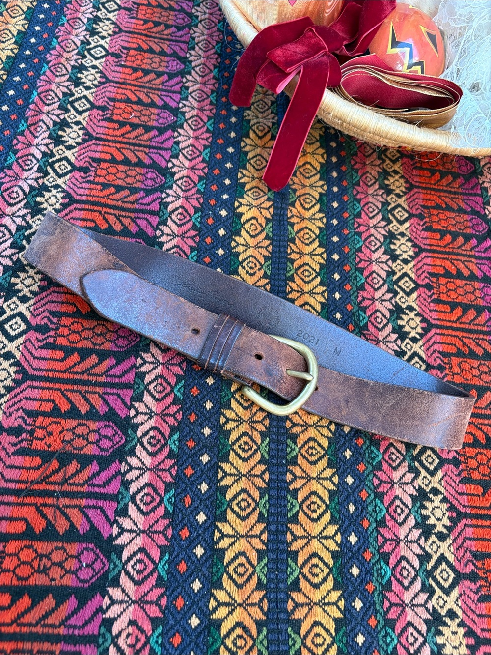 Vintage Eddie Bauer Distressed Brown Leather Belt with Brass Buckle